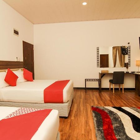 Clove Transit Hotel Kotugoda Esterno foto