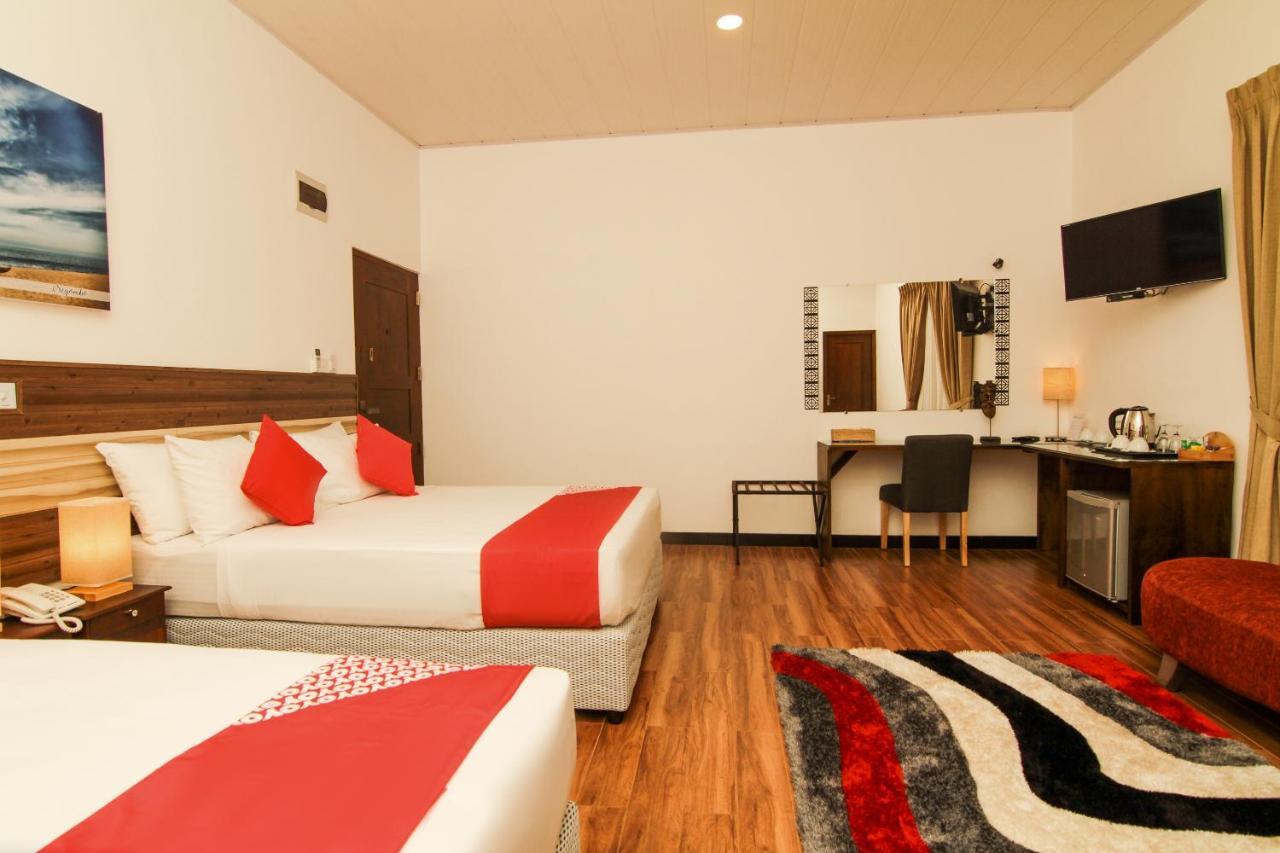 Clove Transit Hotel Kotugoda Esterno foto