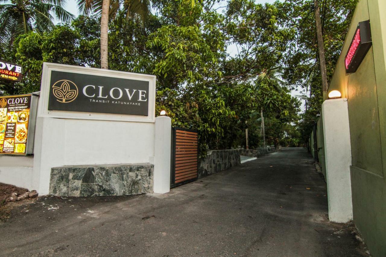 Clove Transit Hotel Kotugoda Esterno foto