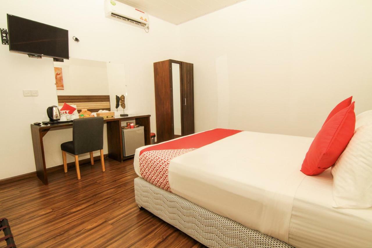Clove Transit Hotel Kotugoda Esterno foto