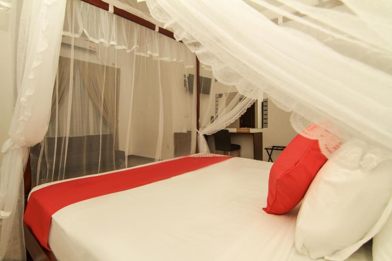 Clove Transit Hotel Kotugoda Esterno foto
